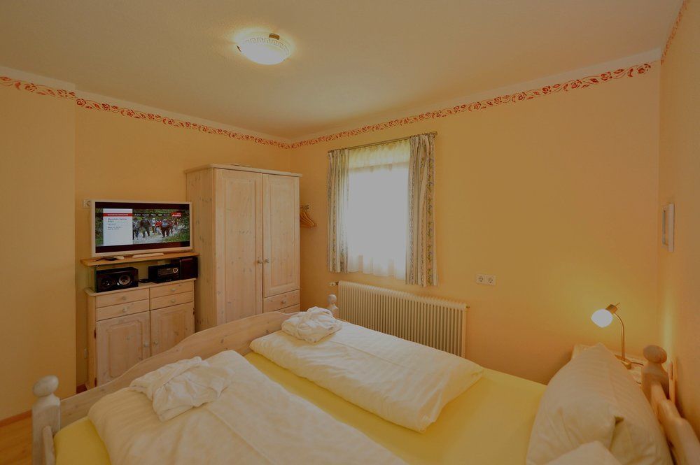Alpenlandhaus Menardi เซเฟลด์ อิน ทิโรล ภายนอก รูปภาพ